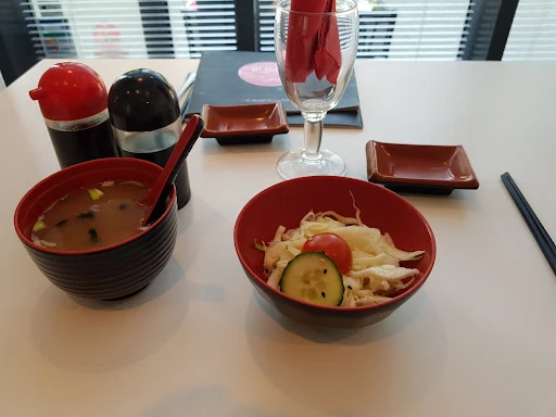 SUSHI BOUTIK Hoover photo 1